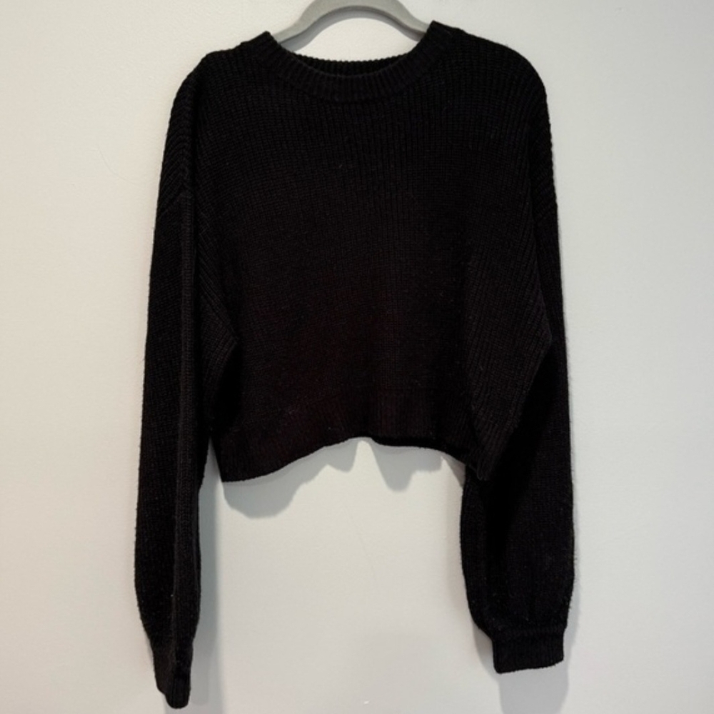 H&M Women's Black Crew Neck Sweater
